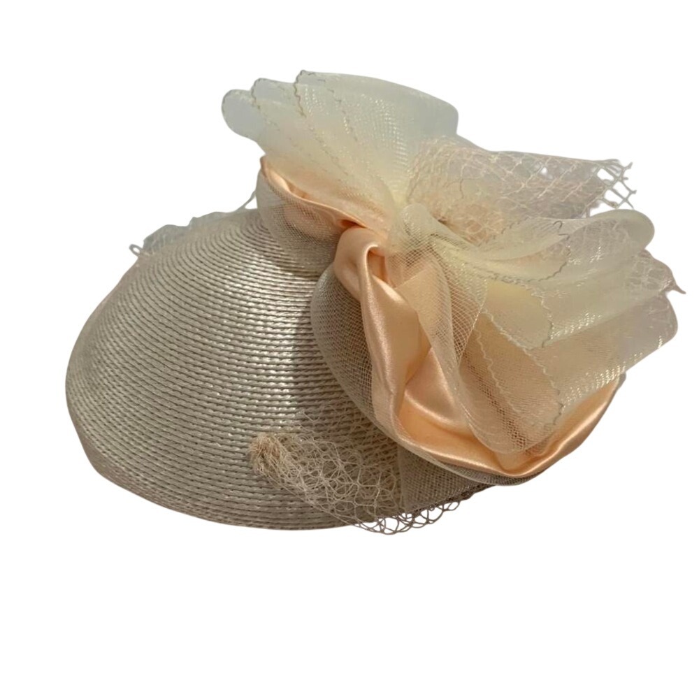 Vintage 1960s Sandra New York cream fascinator straw hat with pink bow and tulle